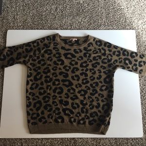Lightweight leopard print sweater
